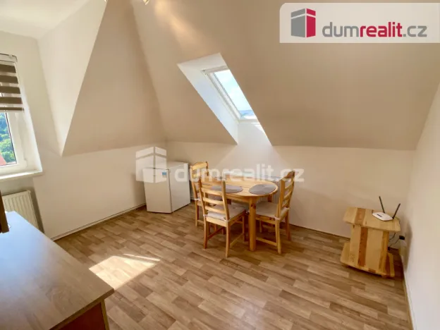 Pronájem bytu 2+kk, Ústí nad Labem - Střekov, Ke Hradu, 44 m2