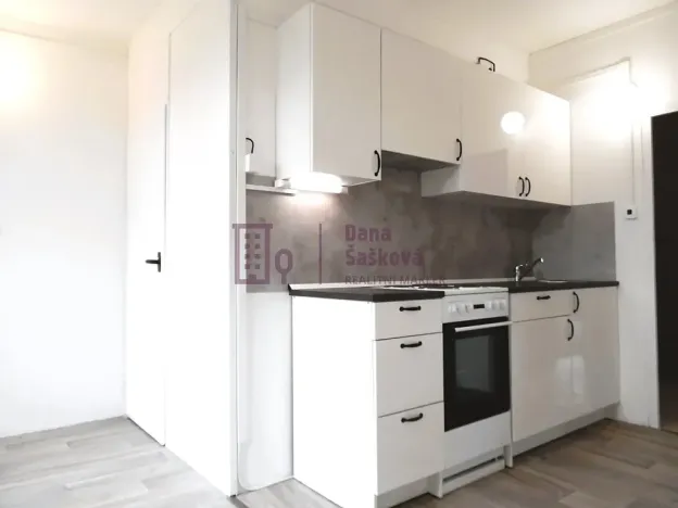 Pronájem bytu 3+1, Jindřichův Hradec, sídliště U Nádraží, 87 m2