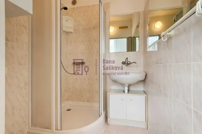 Pronájem bytu 2+1, Jindřichův Hradec, sídliště U Nádraží, 48 m2