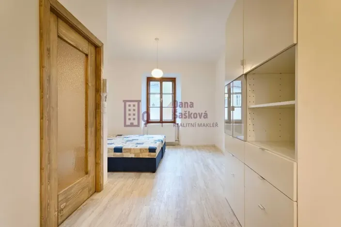 Pronájem bytu 1+kk, Jindřichův Hradec, Kostelní, 36 m2