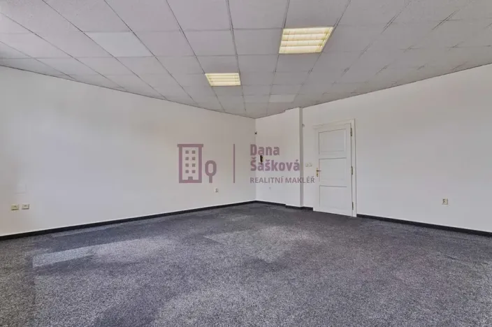Pronájem kanceláře, Jindřichův Hradec, Karlov, 28 m2