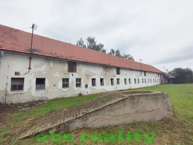 Prodej zemědělského objektu, Dolní Chvatliny, 1691 m2