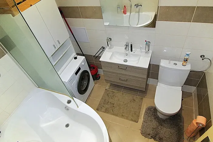 Pronájem bytu 2+kk, Praha - Holešovice, Veverkova, 50 m2