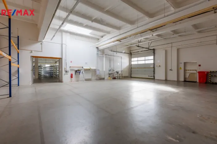 Pronájem výrobních prostor, Chodová Planá, Kyjovská, 1300 m2