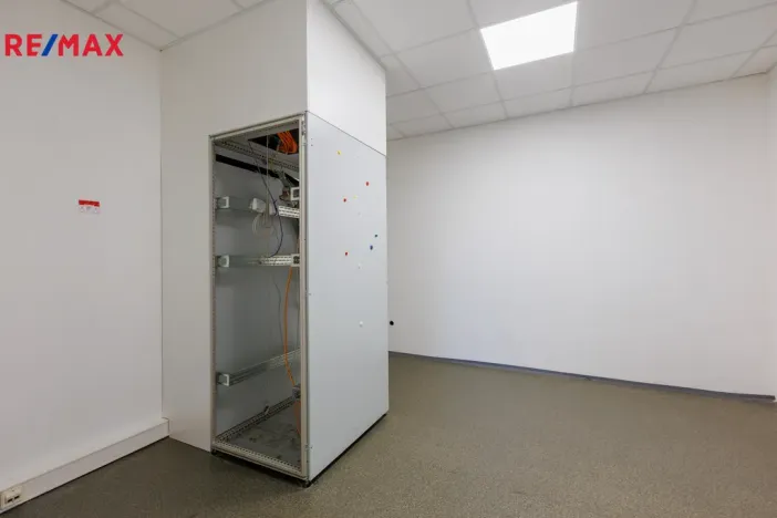 Pronájem výrobních prostor, Chodová Planá, Kyjovská, 1300 m2