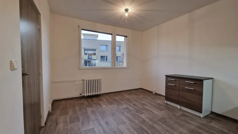 Prodej bytu 1+1, Chlumec, Tuchomyšlská, 38 m2