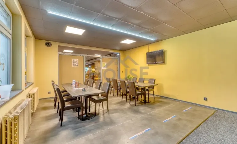 Prodej restaurace, Praha - Kobylisy, Chabařovická, 295 m2