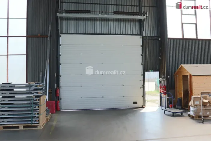 Pronájem skladu, Olomouc - Chválkovice, Libušina, 3276 m2