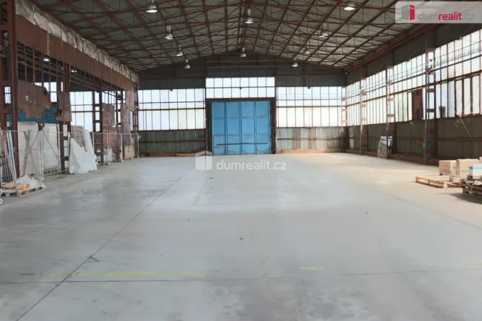 Pronájem skladu, Olomouc - Chválkovice, Libušina, 3276 m2