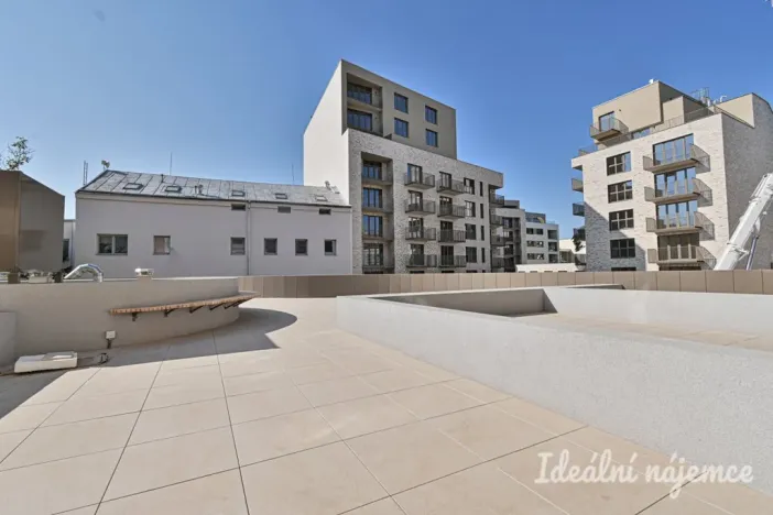 Pronájem bytu 1+kk, Brno, Bratislavská, 35 m2