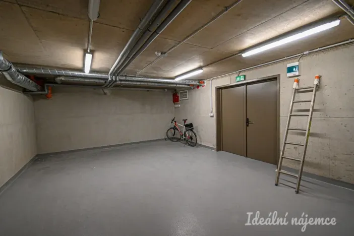 Pronájem bytu 1+kk, Brno, Bratislavská, 35 m2