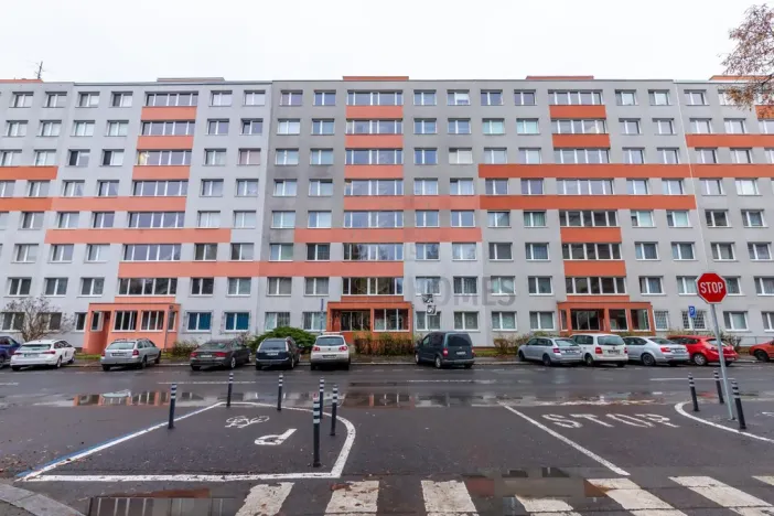 Prodej bytu 3+1, Praha - Prosek, Lovosická, 67 m2