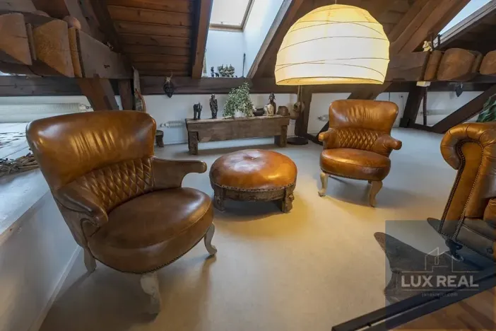 Prodej atypického bytu, Mikulov, Komenského, 164 m2