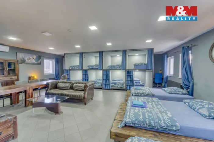 Prodej obchodního prostoru, Stružná, 216 m2