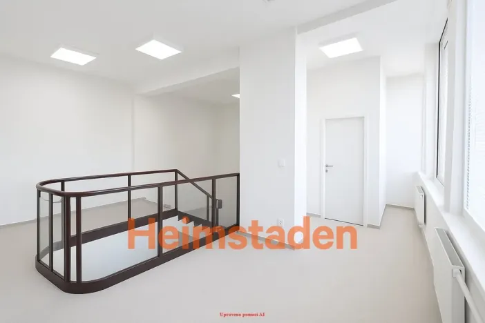 Pronájem kanceláře, Havířov - Město, nám. Republiky, 72 m2