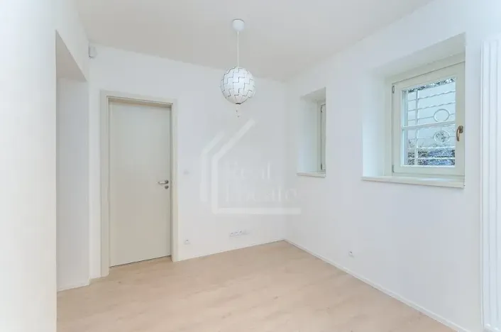 Pronájem bytu 2+1, Praha - Smíchov, Na pláni, 68 m2