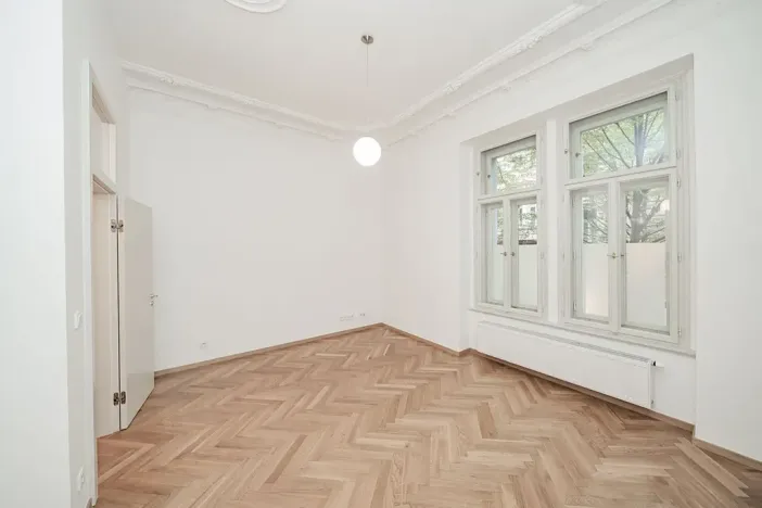Pronájem kanceláře, Praha - Vinohrady, Balbínova, 59 m2
