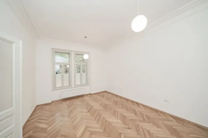 Pronájem kanceláře, Praha - Vinohrady, Balbínova, 59 m2