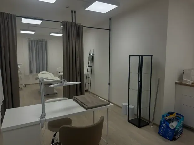 Prodej komerční nemovitosti, Praha - Vokovice, K Červenému vrchu, 47 m2