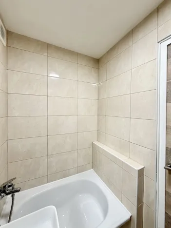 Pronájem bytu 1+1, Jablonec nad Nisou, Vysoká, 42 m2