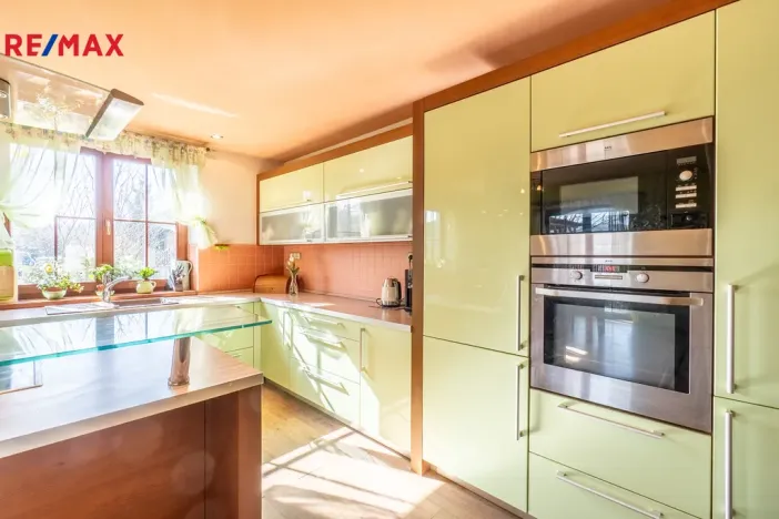 Prodej rodinného domu, Ondřejov - Třemblat, Výstavní, 286 m2