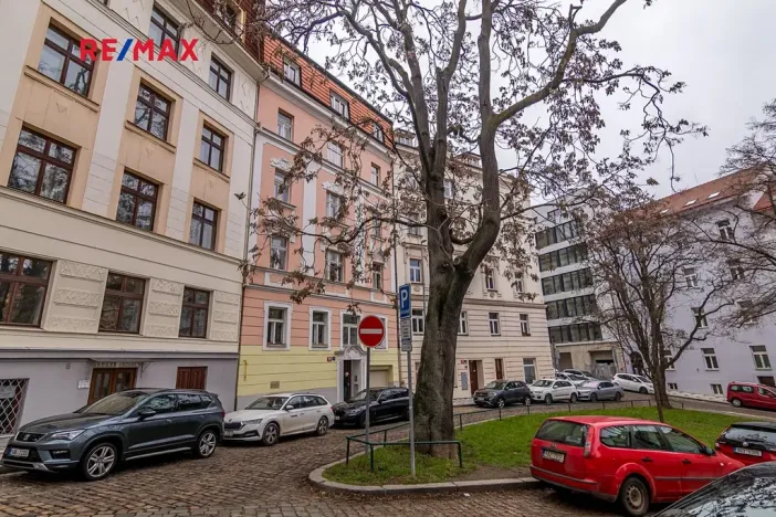 Prodej bytu 2+kk, Praha - Vršovice, Černomořská, 52 m2