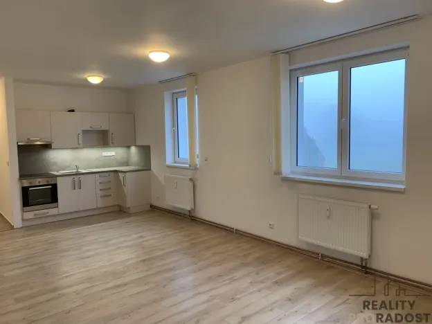 Pronájem bytu 3+kk, Ledenice, Náměstí, 70 m2