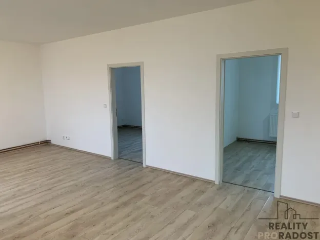 Pronájem bytu 3+kk, Ledenice, Náměstí, 70 m2