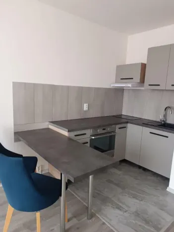 Pronájem bytu 1+kk, Praha - Modřany, Levského, 35 m2