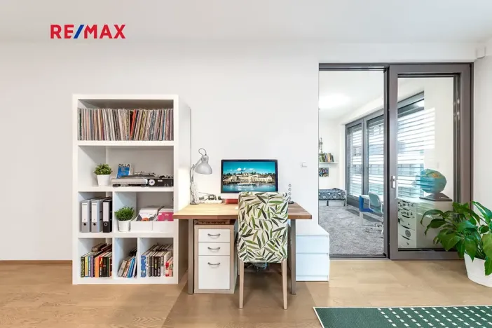 Pronájem bytu 2+kk, Praha - Libeň, Vojenova, 62 m2