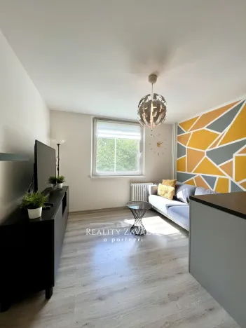 Pronájem bytu 2+kk, Pardubice, Kunětická, 41 m2