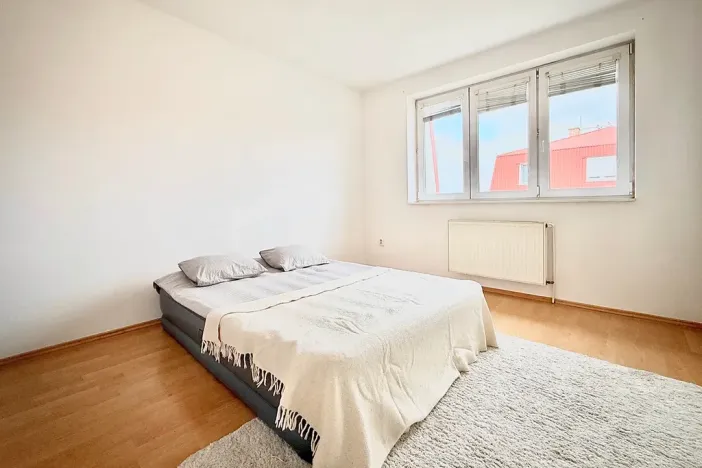 Pronájem bytu 1+1, Odolena Voda, Náměstí Vítězslava Hálka, 37 m2