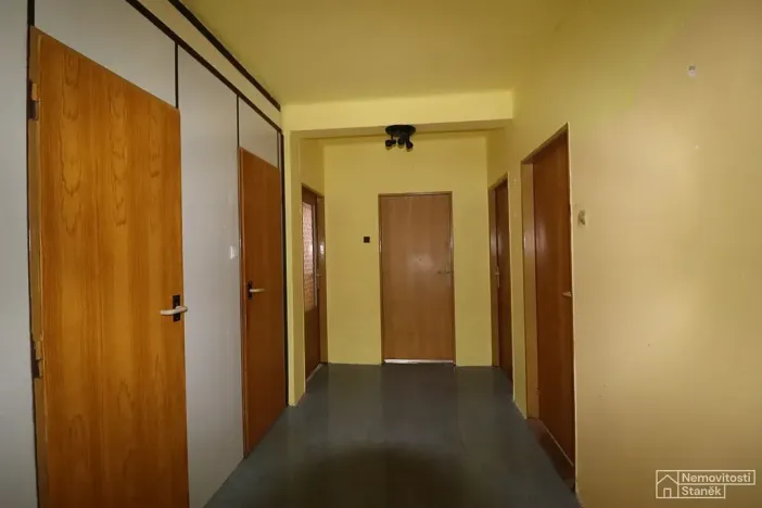 Prodej bytu 4+1, Dírná, 100 m2