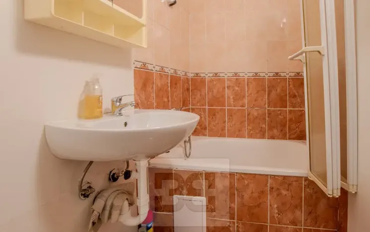 Prodej bytu 2+kk, Praha - Řepy, Bazovského, 44 m2