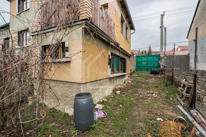 Prodej rodinného domu, Třebusice, 470 m2