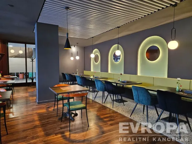 Pronájem restaurace, Vrchlabí, Krkonošská, 170 m2