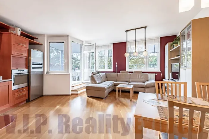 Prodej bytu 3+kk, Praha, Jeřabinová, 92 m2