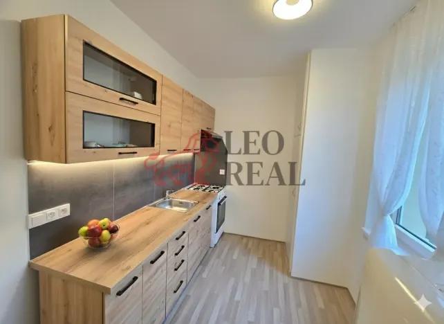 Pronájem bytu 2+kk, Praha - Záběhlice, Púchovská, 44 m2