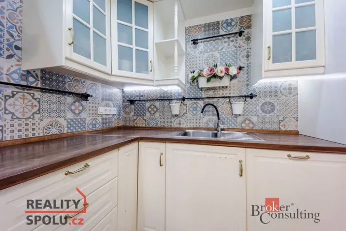 Prodej bytu 4+1, Nupaky, U Valu, 83 m2