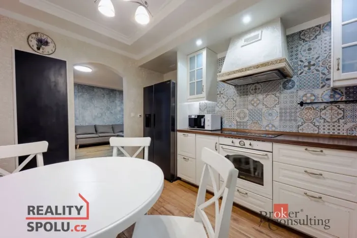 Prodej bytu 4+1, Nupaky, U Valu, 83 m2