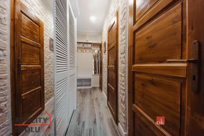 Prodej bytu 4+1, Nupaky, U Valu, 83 m2