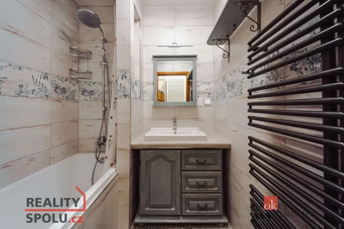 Prodej bytu 4+1, Nupaky, U Valu, 83 m2