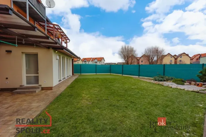 Prodej bytu 4+1, Nupaky, U Valu, 83 m2