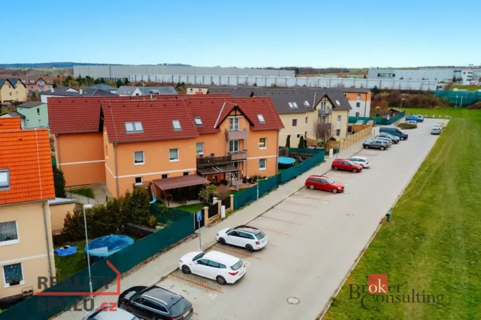 Prodej bytu 4+1, Nupaky, U Valu, 83 m2