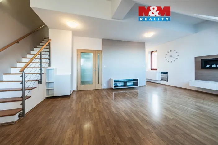 Pronájem bytu 3+kk, Praha - Kolovraty, Meduňková, 109 m2