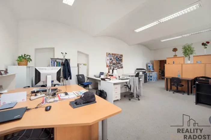 Pronájem kanceláře, Pardubice, třída Míru, 140 m2