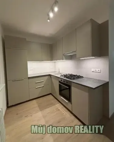 Pronájem bytu 2+1, Praha - Strašnice, U krbu, 55 m2