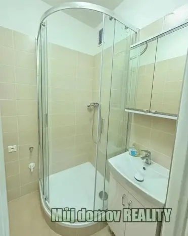 Pronájem bytu 2+1, Praha - Strašnice, U krbu, 55 m2