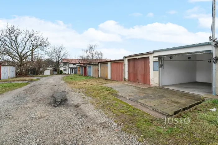 Prodej garáže, Šlapanice, Dlouhá, 16 m2