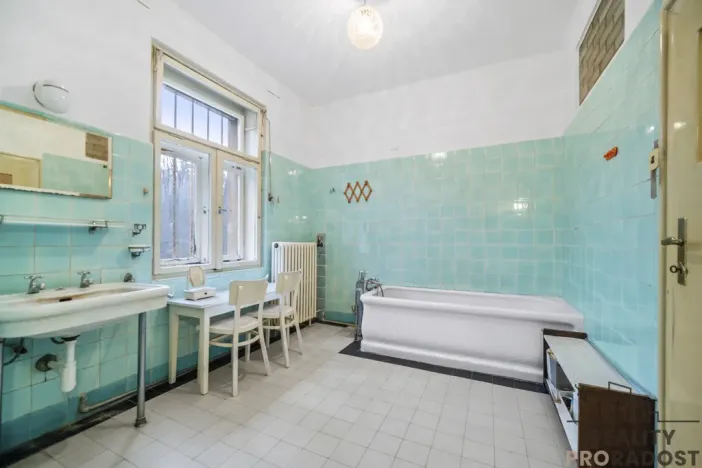 Prodej bytu 3+1, Lázně Bohdaneč, Horka, 147 m2